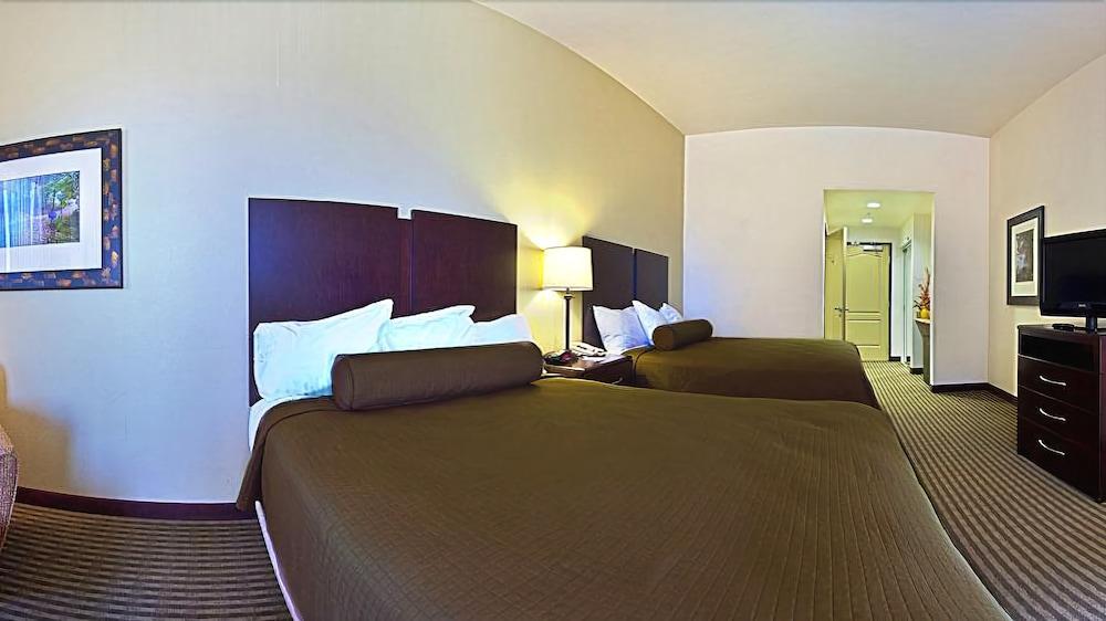 Spark By Hilton Phoenix East Hotel 3*