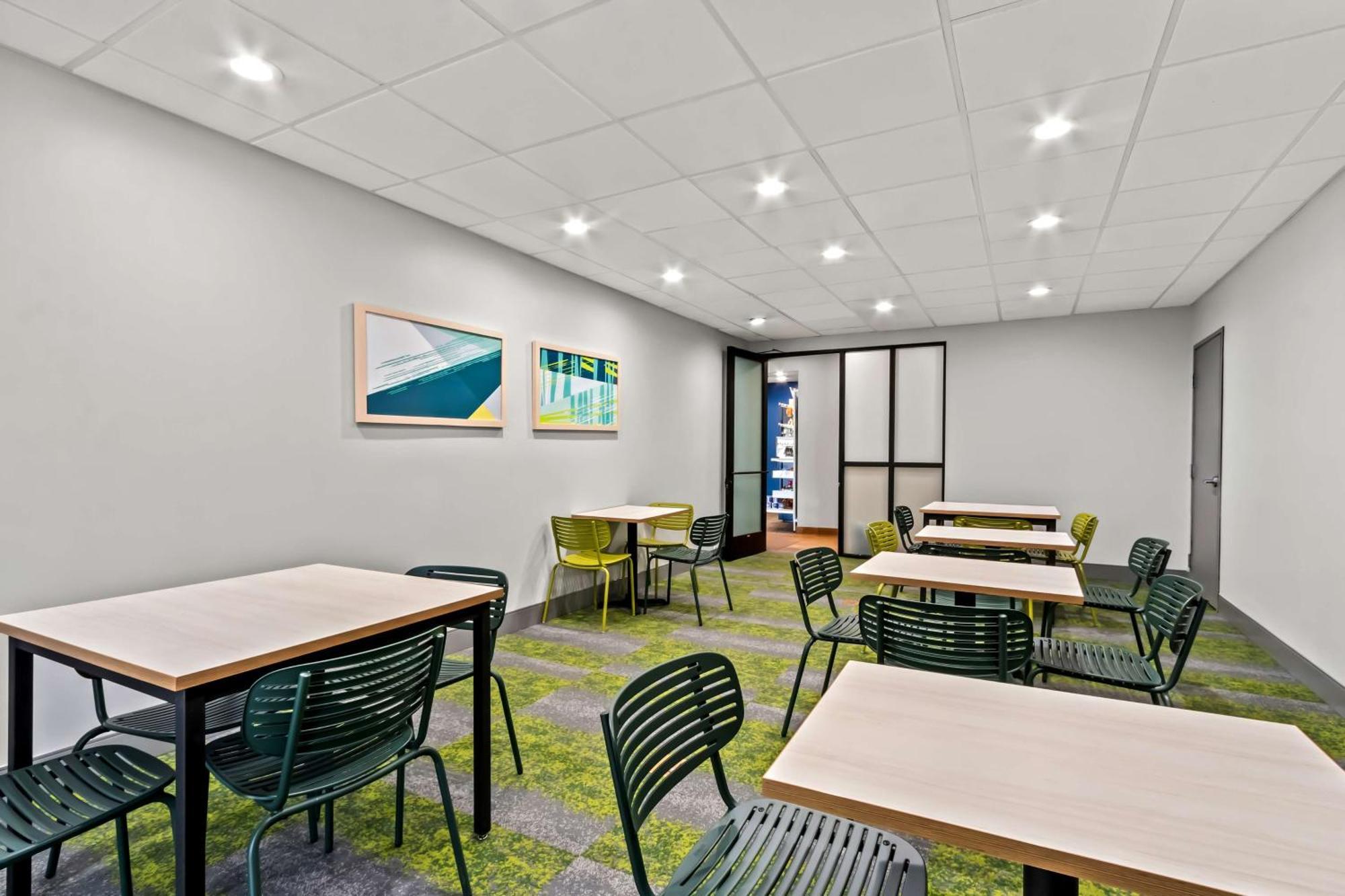 Hotel Spark By Hilton Phoenix East Mesa