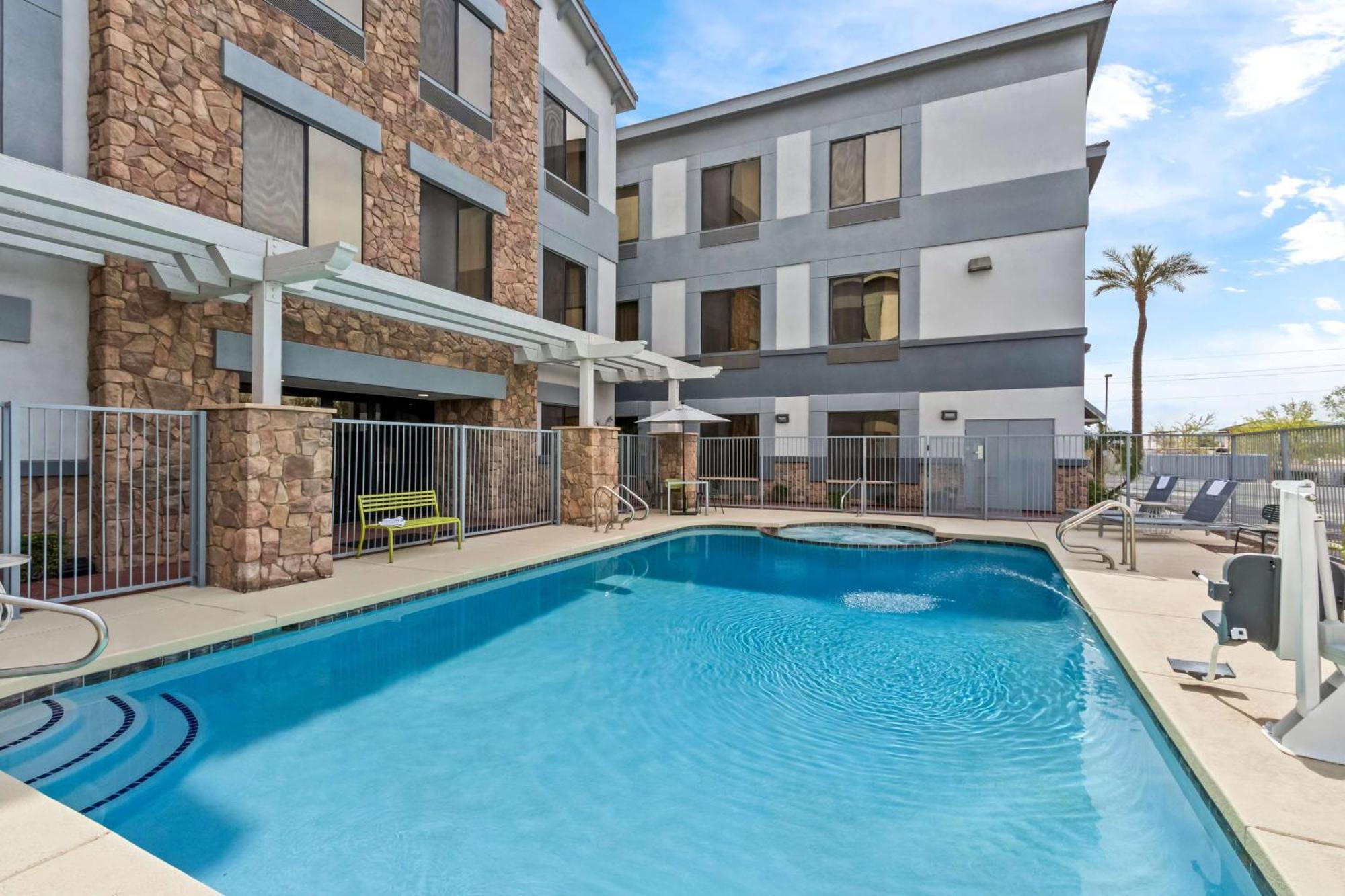 Hotel Spark By Hilton Phoenix East