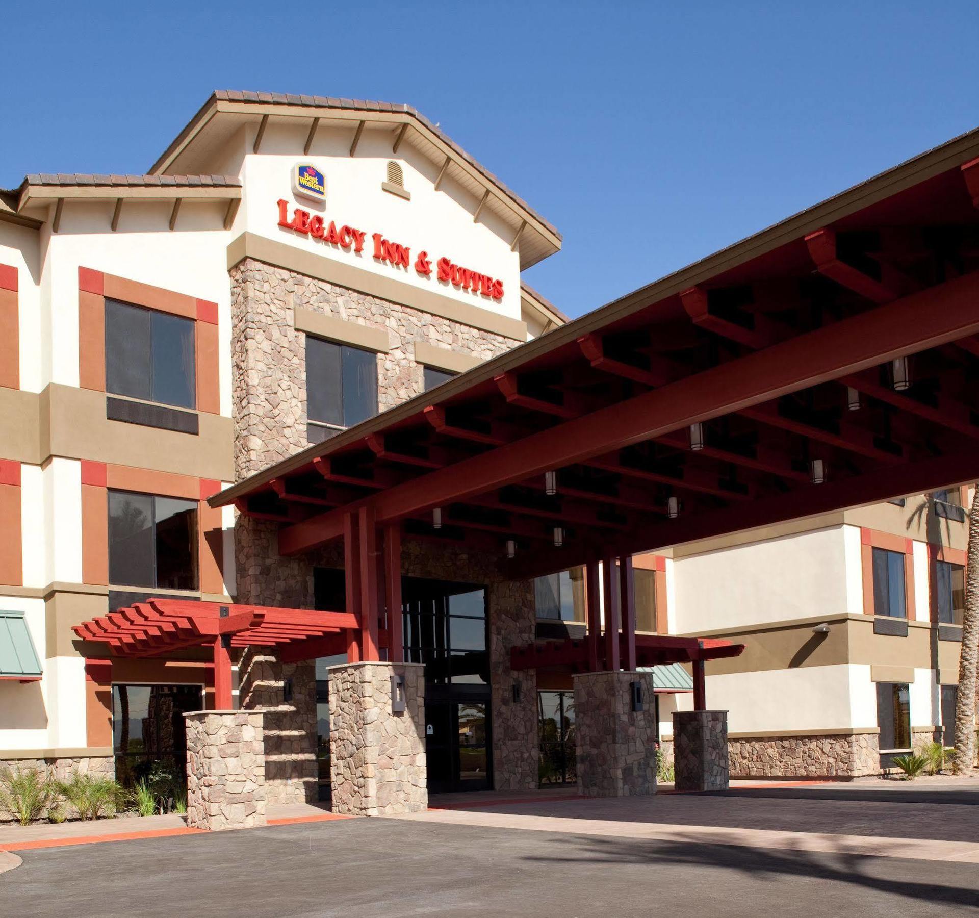 Spark By Hilton Phoenix East 3*