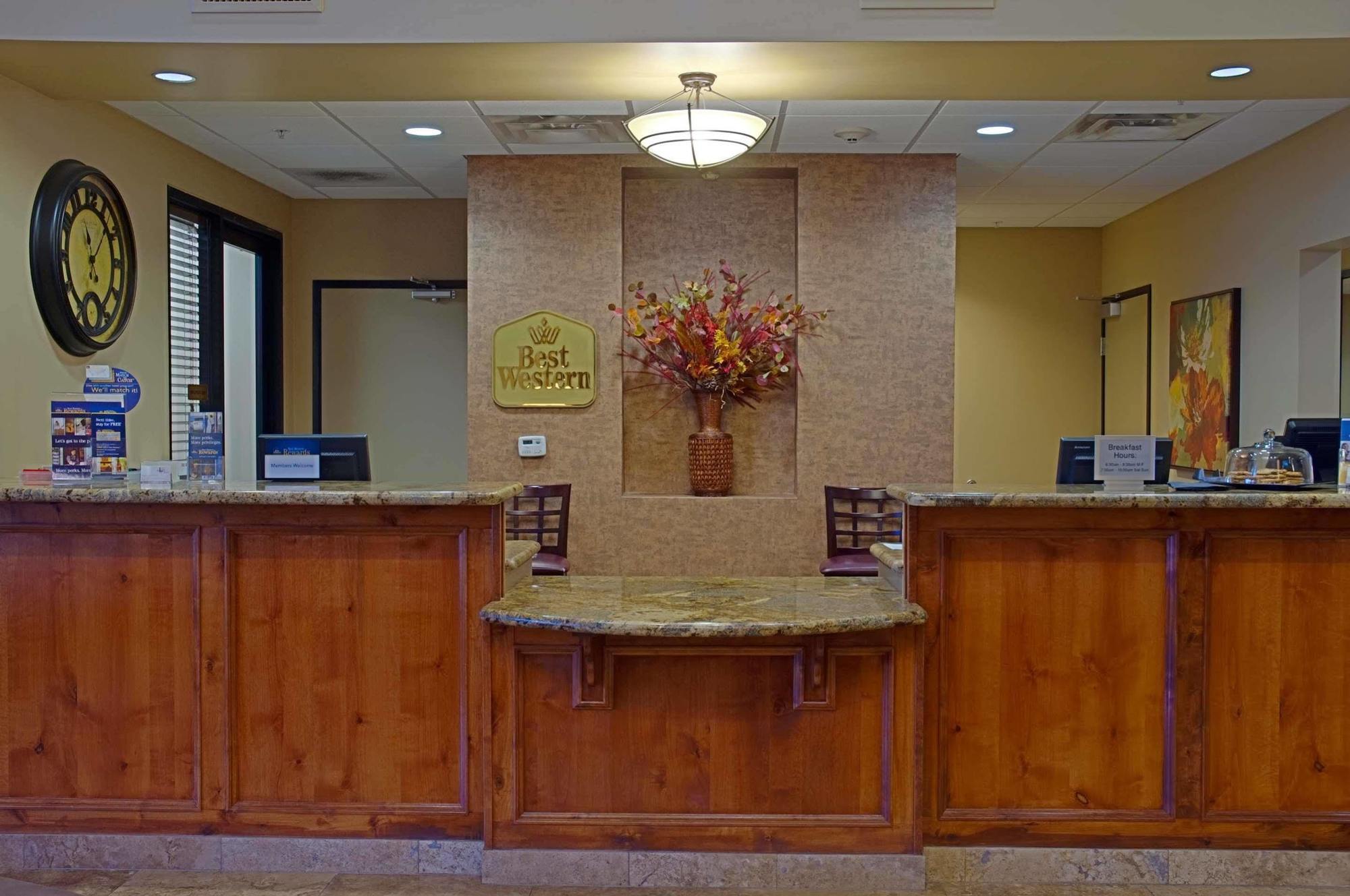 Spark By Hilton Phoenix East Hotel 3*